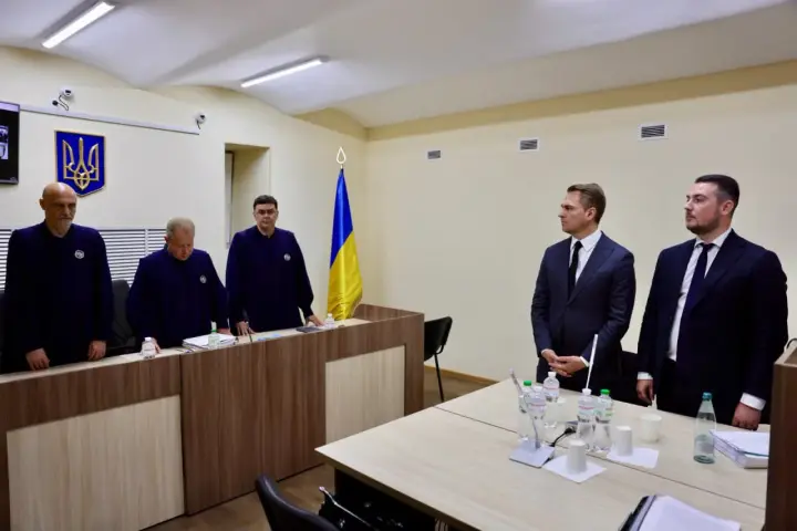 Довічне отримав чоловік за ґвалтування трьох падчерок - рішення домоглися в апеляції, обвинувачення підтримав Генпрокурор Кравченко