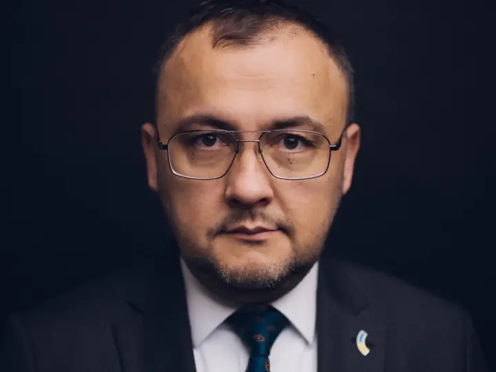 Не лише Буданов: посол України в Польщі повернув польську нагороду