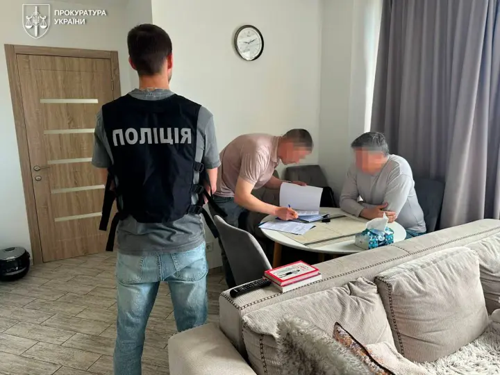 Former acting Minister of Culture received suspicion due to scheme of traveling abroad for "music tours"