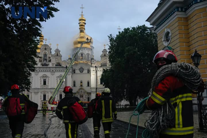Завершено роботи з консервації пошкодженого даху Києво-Печерської лаври - ДСНС