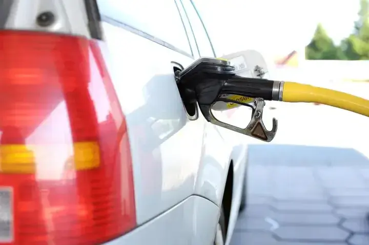 From today, a new fuel standard - E10 - will be in effect at all gas stations in Ukraine