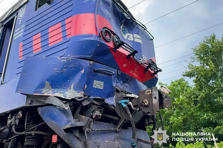 ДТП із поїздом та автобусом біля Рівного: кількість постраждалих зросла до 11, розпочато розслідування