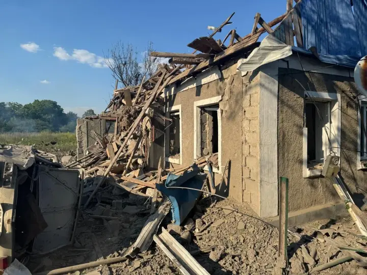 Удар по Олександрівці на Донеччині: одна людина загинула, двоє поранені