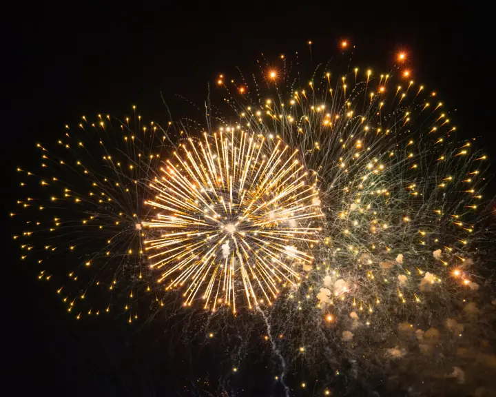 Trump's team prepares a record-breaking salute for the 250th anniversary of the USA amid warnings about dangerous air pollution