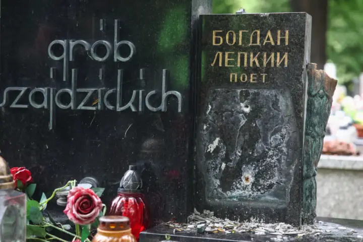 У Польщі пошкодили могилу українського письменника Богдана Лепкого, МЗС відреагувало