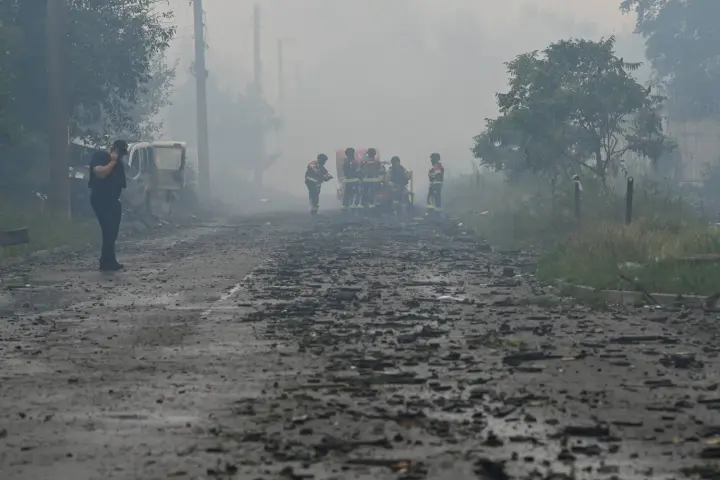 In Vyshneve, a fire broke out at warehouses after a Russian strike; those among the 500 evacuees who cannot return will be resettled - OVA