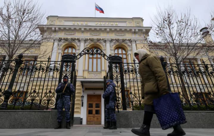 Європейська розвідка попередила про ризик "вибухової" банківської кризи в росії через війну