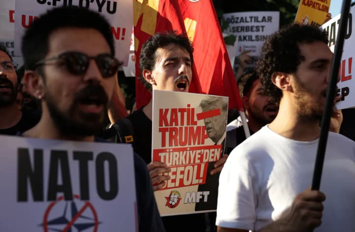 In Istanbul, thousands of people marched against NATO and called the US a "murderer"