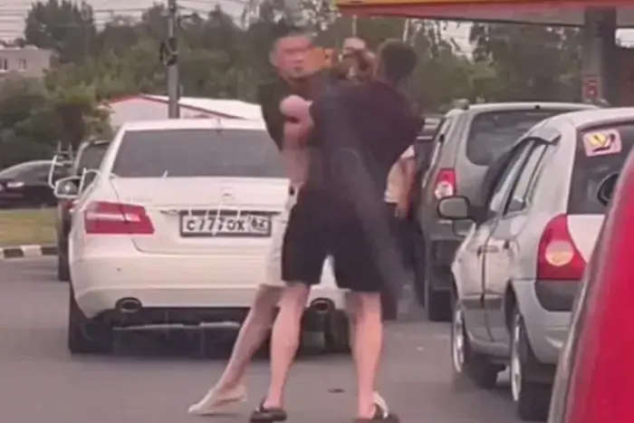 Fights for gasoline, overnight stays near gas stations, drilled fuel tanks - how the fuel shortage is felt in russia