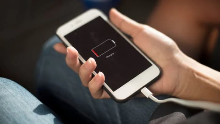 What to do to prevent your phone battery from draining: simple ways to extend its life