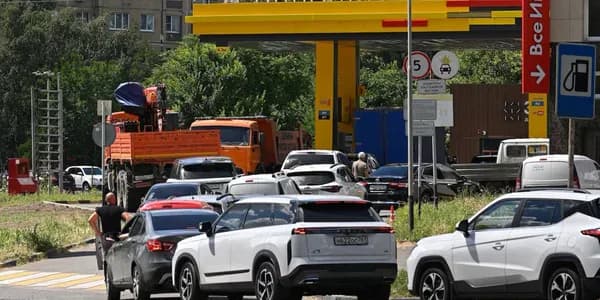 Russian authorities urge enterprises to switch to remote work amid escalating fuel crisis - Politico