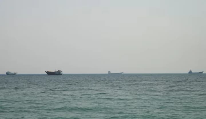 Iran expanded attacks on Persian Gulf countries, US bases came under fire