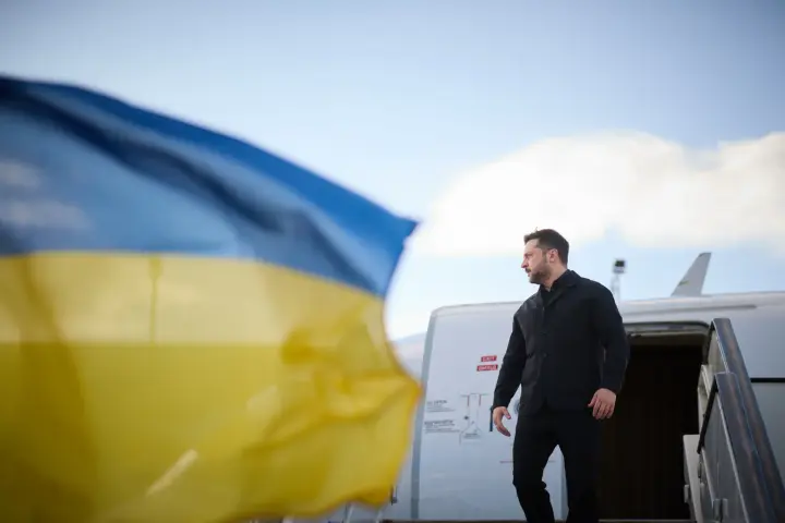 Zelenskyy arrived in Paris for a meeting of the "coalition of the willing"