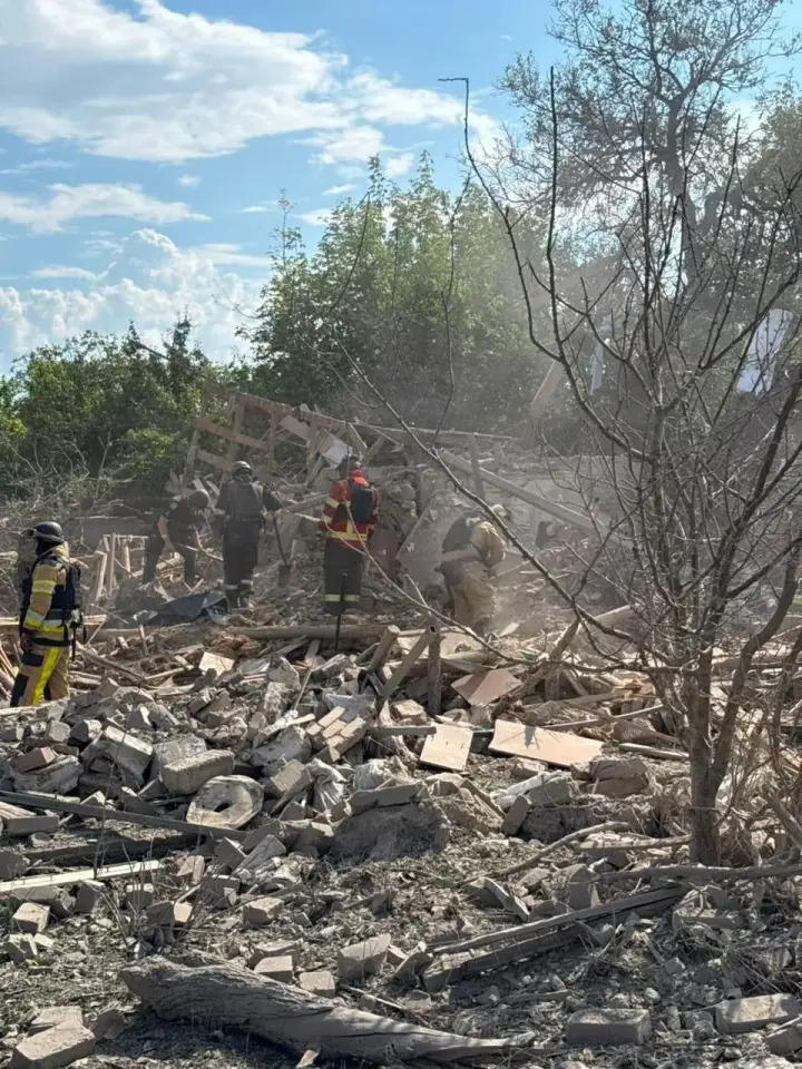 The russian federation attacked the Kramatorsk community, at least two people died and three were injured