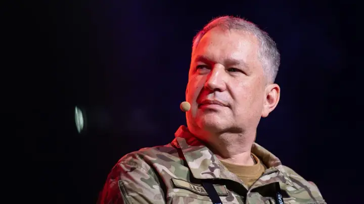 Deputy Commander of the Air Forces Yelizarov submitted a resignation report