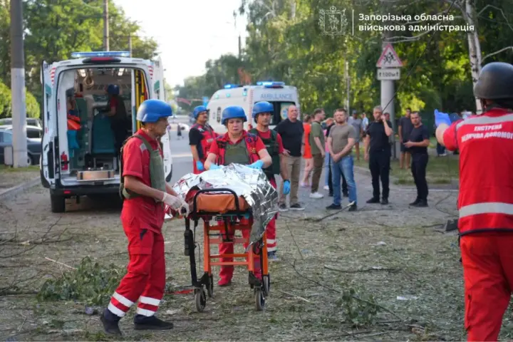 Количество пострадавших в Запорожье после атаки рф возросло до 33, среди них 5 детей