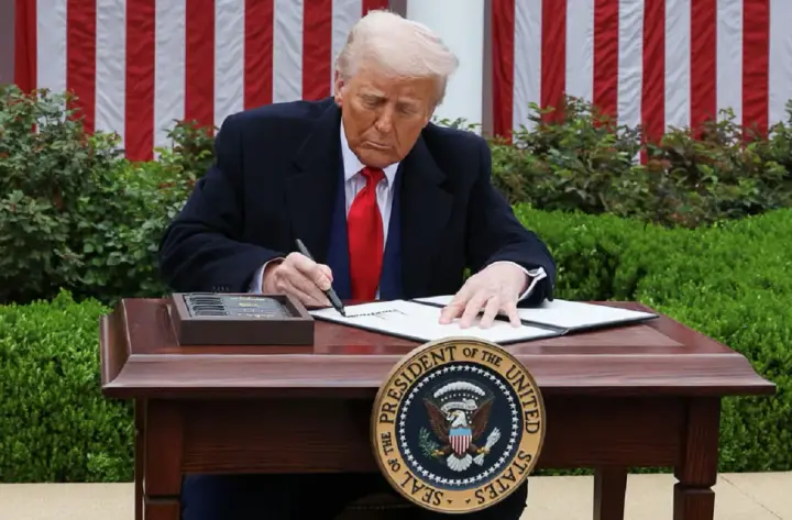 Трамп готовий запровадити нові тарифи для десятків країн цього тижня - FT