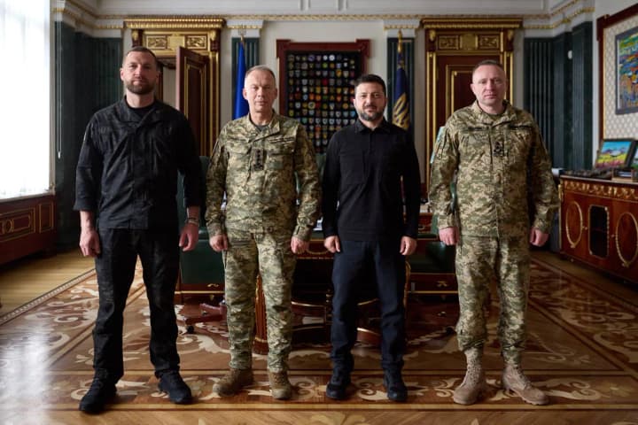 Zelenskyy has determined who will lead the General Staff and what will happen with Syrskyi