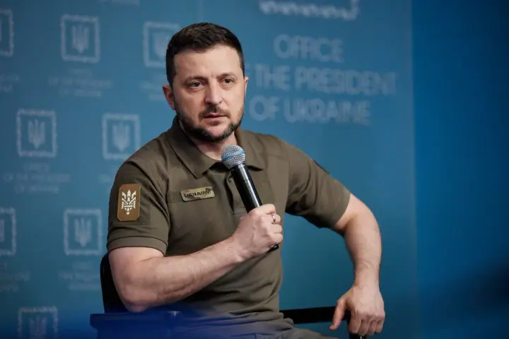 Zelenskyy stated that he is ready to sign a peace agreement in the Oval Office