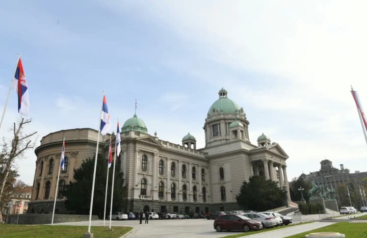 Парламент Сербії розгляне вотум недовіри уряду 27 липня