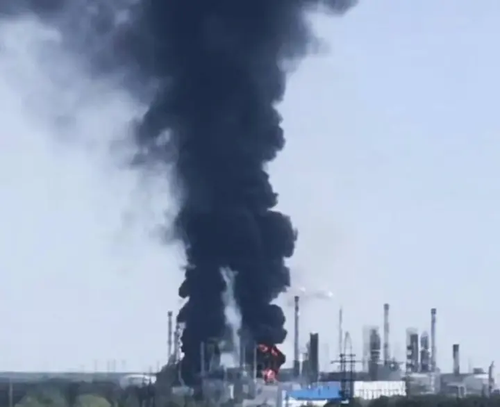 ССО підтвердили повторне ураження Тюменського НПЗ за понад 2000 км