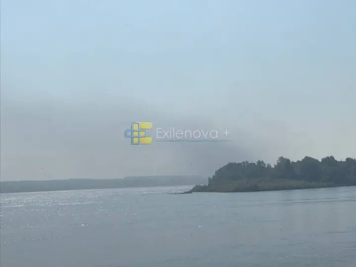 Зеленський підтвердив ураження експортного терміналу і нафтових об'єктів у рф - від 250 до 1300 км від кордону