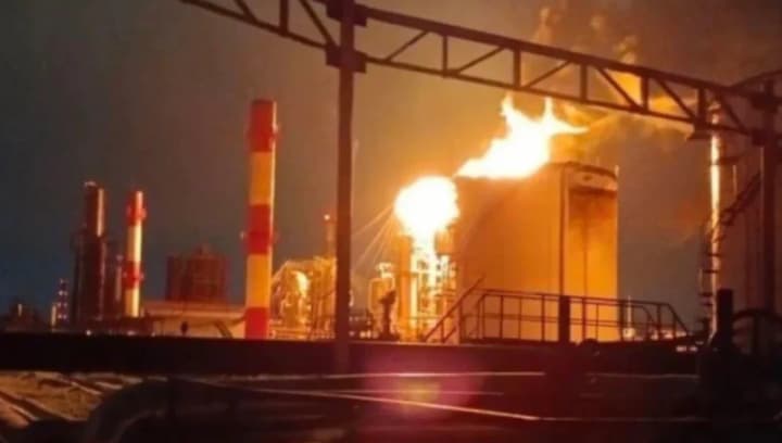 Ryazan Oil Refinery stopped processing oil after an attack by Ukrainian drones