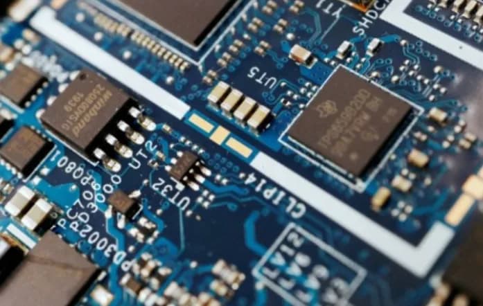 Samsung прогнозирует дефицит чипов до 2028 года и заключает долгосрочные контракты
