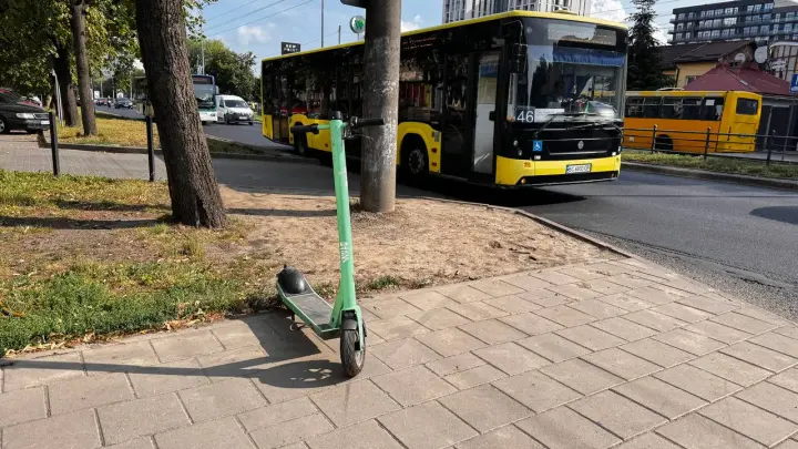 In Lviv, rules for electric scooters have been tightened - helmets, speed up to 15 km/h, and age from 16 years