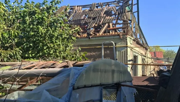 The enemy launched an airstrike on Kherson - one person killed, dozens wounded