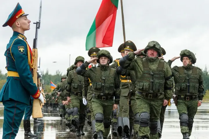 Belarus forms an airborne assault brigade 40 km from the border with Ukraine