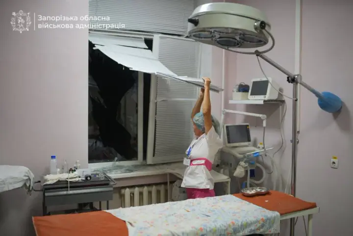 The occupiers struck a children's hospital in Zaporizhzhia: the facade and windows were damaged