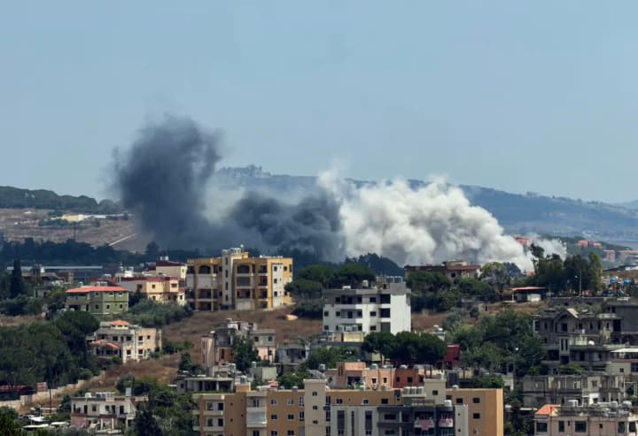 More than 800,000 residents of Lebanon return home despite new Israeli strikes