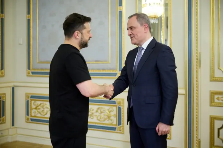 Впервые с начала вторжения рф - Зеленский принял главу МИД Азербайджана Джейхуна Байрамова