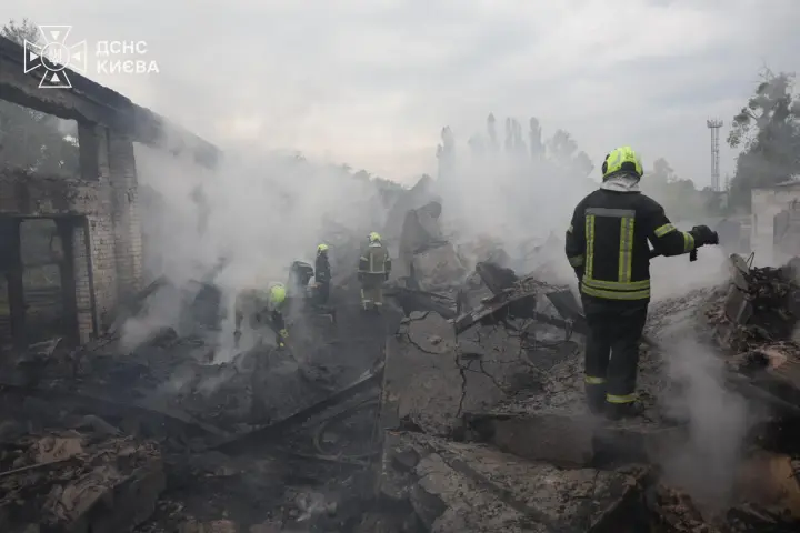 Зеленський про атаку рф: Європа, Америка, Україна хочуть зупинити війну, не хоче лише путін і чіпляється за свою балістику та дрони