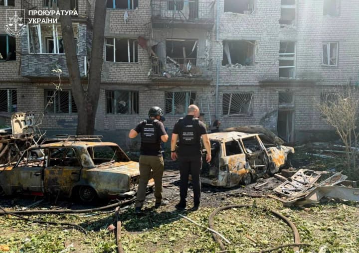 Kharkiv suffered a massive Russian attack; 11 people were injured in Zaporizhzhia and the surrounding area due to Russian guided aerial bombs