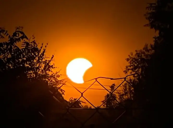 Solar eclipse – Ukrainians shared footage of the unique phenomenon