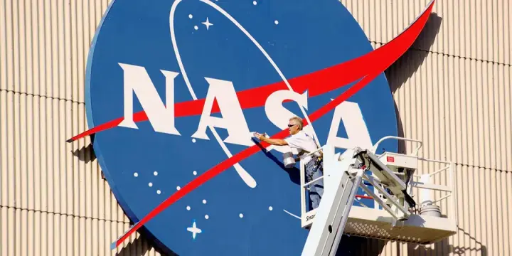 Во время трансляции солнечного затмения NASA отделило Крым от Украины