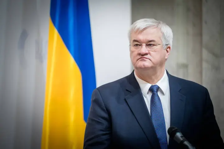 Навмисна спроба залякати і загострити напруженість - в Україні візит путіна на японський острів Ітуруп назвали провокацією