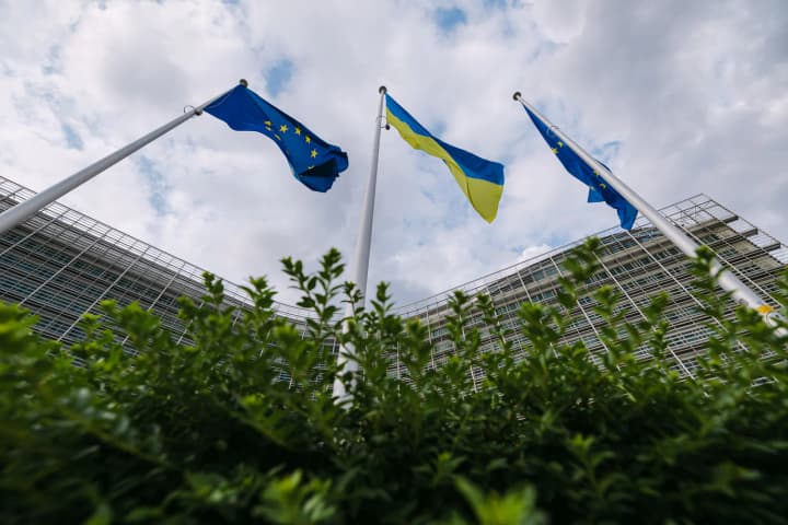 ЄС у контакті з Україною щодо €220 млн гранту для фермерів і стежить за ситуацією у Чорному морі на тлі атак рф