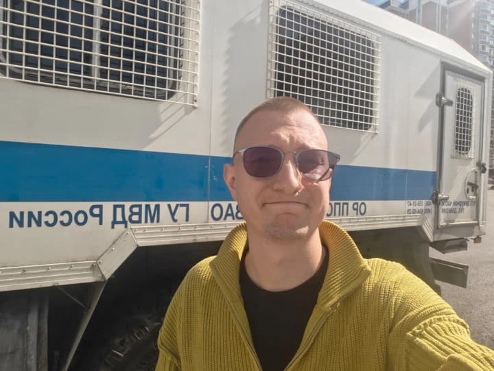 У москві затримали кандидата в держдуму від партії "яблуко" максима макарова