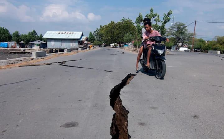 The death toll from the earthquake in Indonesia has risen to 47