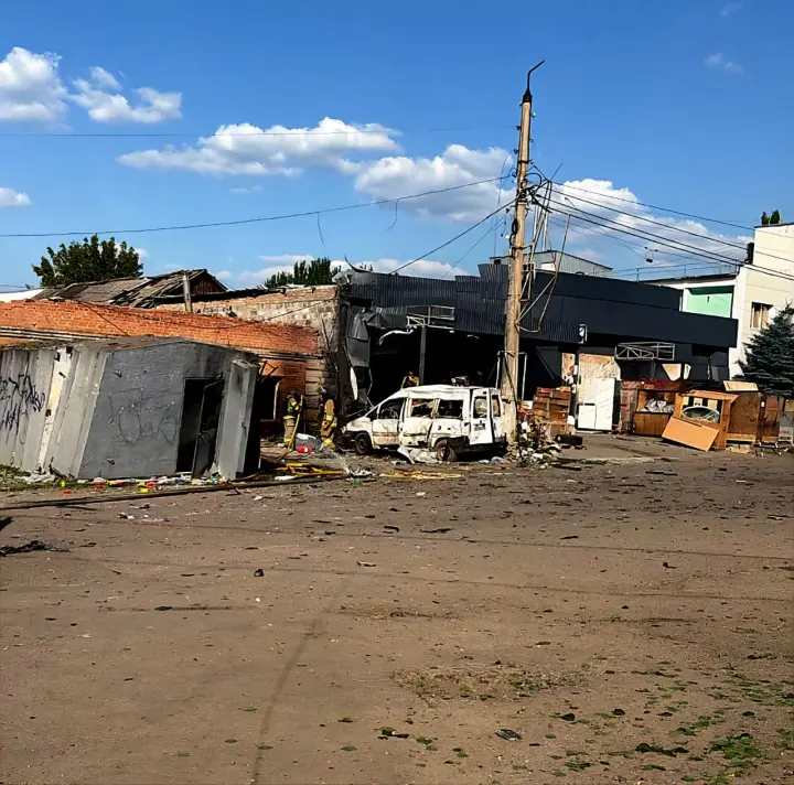 Окупанти ударили безпілотником по пошті у Краматорську: щонайменше одна людина загинула, ще 6 - поранені
