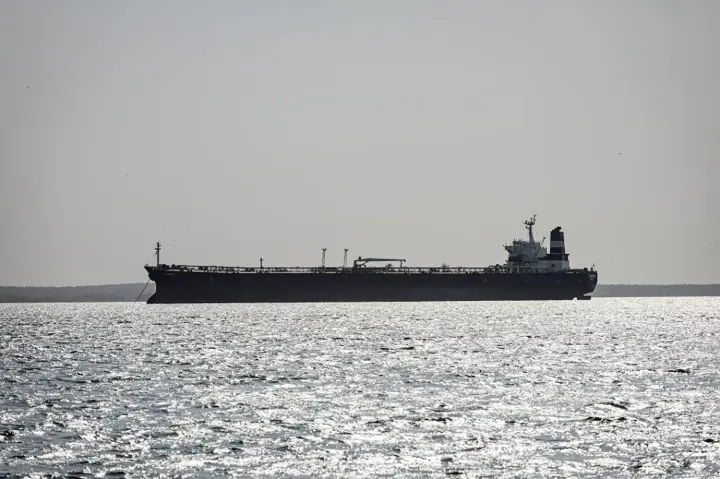 Греческий танкер атакован в Чёрном море после загрузки российской нефти — СМИ