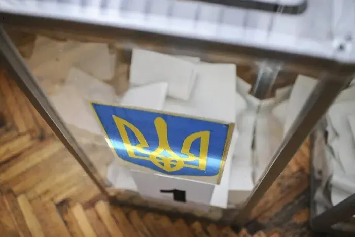 "Вибори під час війни розірвуть країну зсередини", - політикум та активісти відреагували на заяву Михайла Федорова