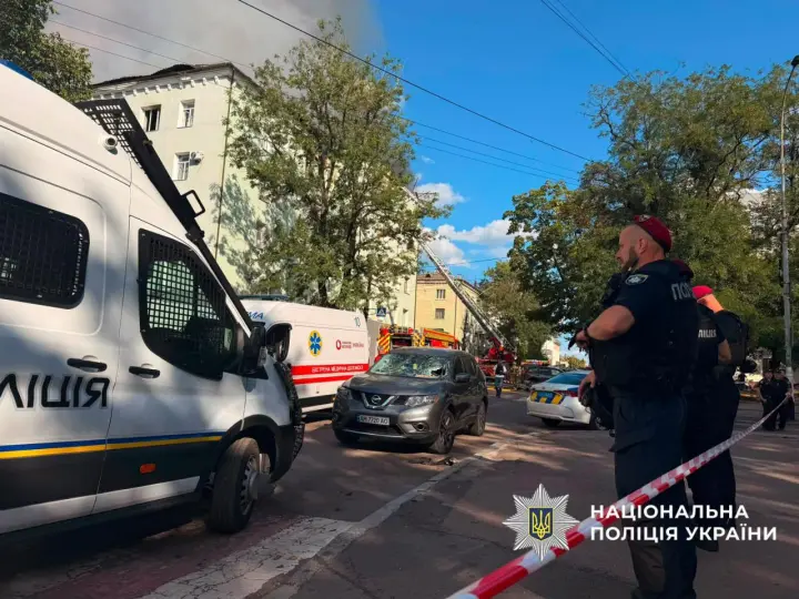 В результате вражеской атаки на Житомир погибли двое полицейских, по меньшей мере 20 человек получили ранения