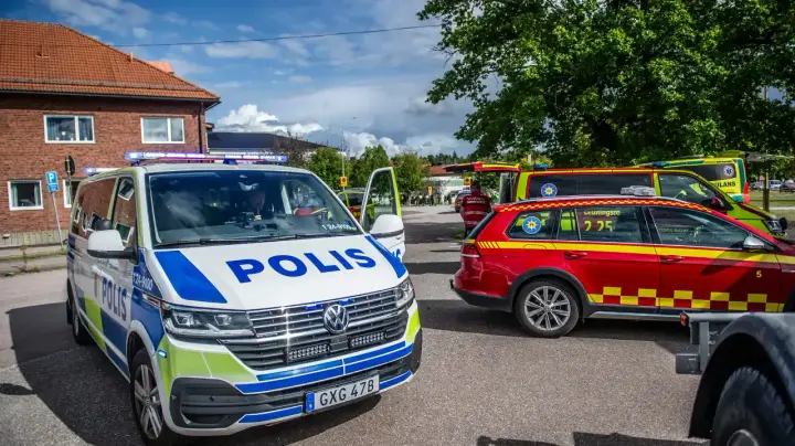 У школі в Швеції стався напад з мечем, є поранені
