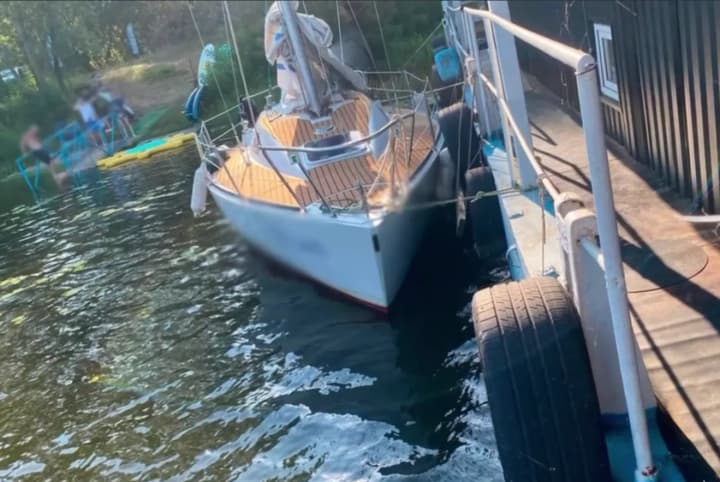 In Kyiv, a boat operator was punished for taking a trip on the Dnipro despite the martial law ban