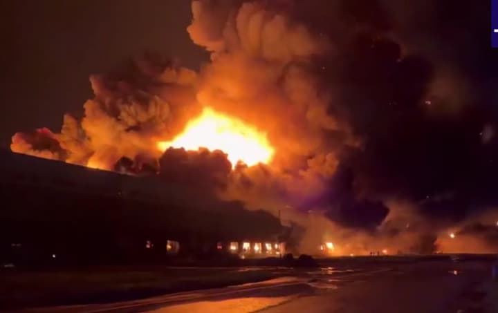 A large-scale fire broke out at a warehouse complex in St. Petersburg
