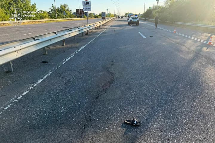 On highway in Zakarpattia region, car at high speed struck and killed child: holding of race is being investigated